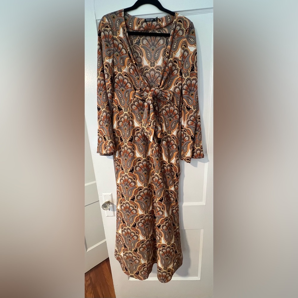 Nasty Gal Boho Paisley Print Dress